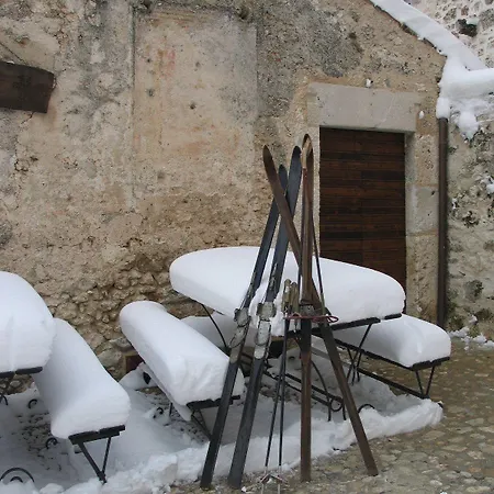 Rifugio Della Rocca 酒店 3*